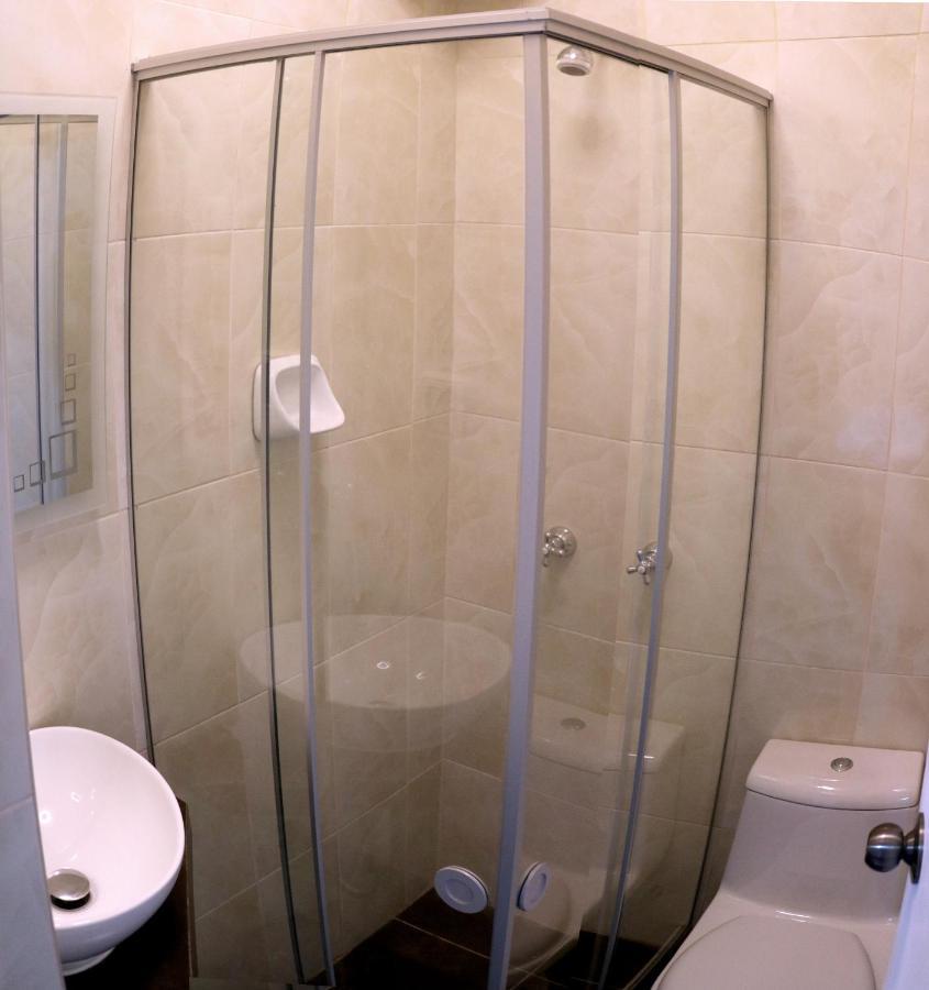 Hotel Kusnaya Piura Buitenkant foto
